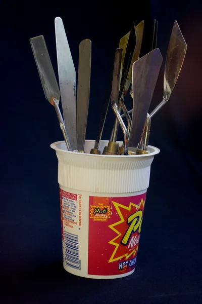 Pallet Knives in plastic pot — Stock Photo, Image