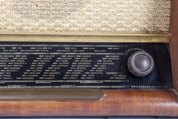 Вінтаж старий радіо — стокове фото