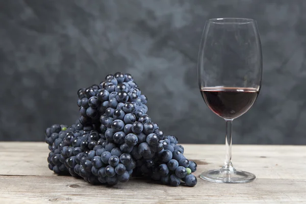 Vin roșu și struguri — Fotografie, imagine de stoc