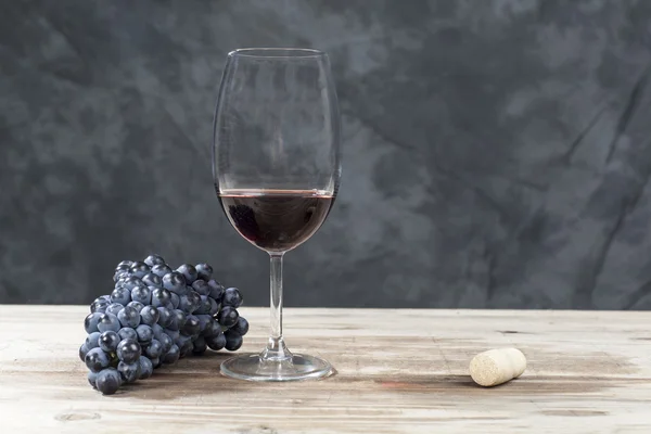 Red wine and grapes Stock Image