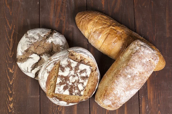 伝統的な焼きたてのパン — ストック写真