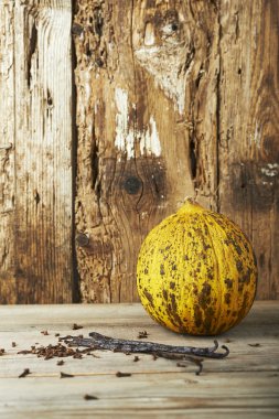 Baharat ile taze kavun.