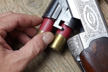 Vintage av silahı kabukları ile