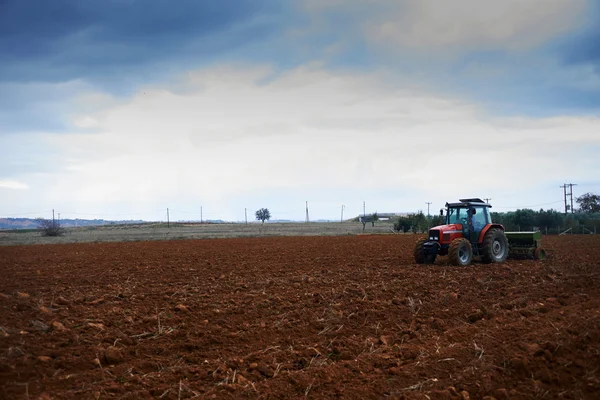 Semis tracteur agricole graines — Photo