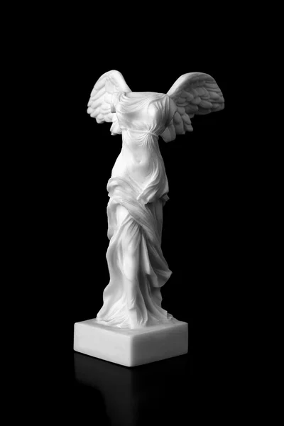 The Victory of Samothrace is a marble sculpture of an unknown ar — Stock Photo, Image