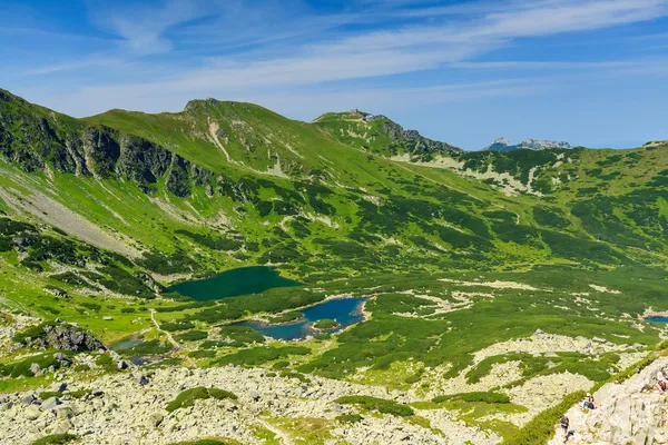 Vista desde el camino en las montañas Tatra . Fotos de stock libres de derechos