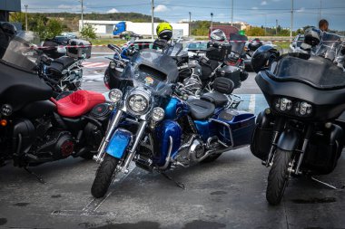 Güzel Harley Davidson motosikleti Ukrayna 'da Çılgın Hohols MFC' nin kapanış sezonunda 2021 Eylül 'ünde