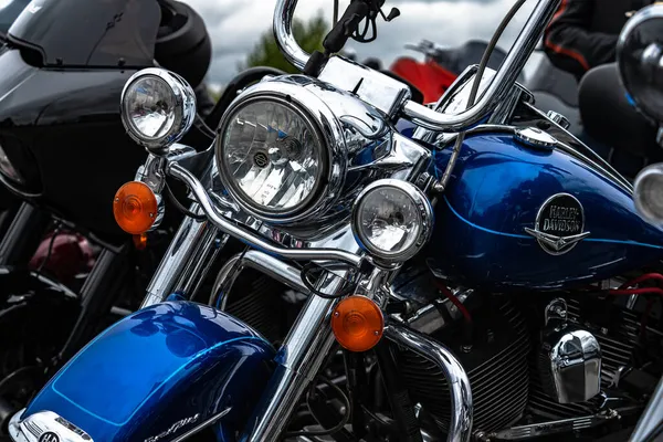 Güzel Harley Davidson motosikleti Ukrayna 'da Çılgın Hohols MFC' nin kapanış sezonunda 2021 Eylül 'ünde