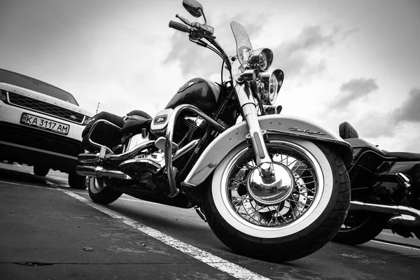 Güzel Harley Davidson motosikleti Ukrayna 'da Çılgın Hohols MFC' nin kapanış sezonunda 2021 Eylül 'ünde