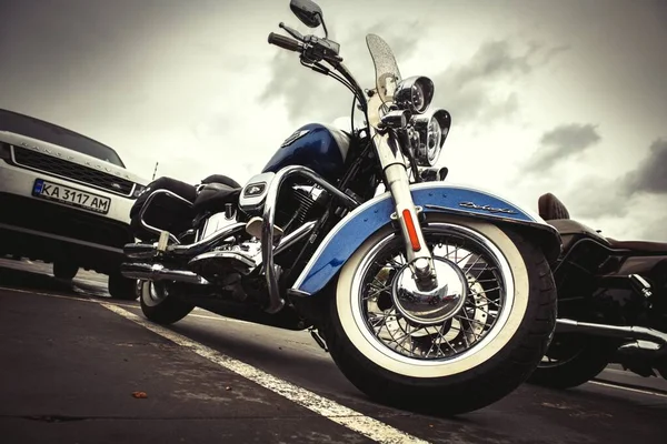 Leuke Harley Davidson Fiets Close Bij Crazy Hohols Mfc Sluitingsseizoen Rechtenvrije Stockfoto's