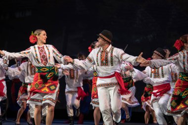 Virsky dansçıları, Ulusal Akademik Opera Kiev, Ukrayna 2018 'de Ulusal Kültür ve Sanat Akademisi' nin önde gelen kadrolarının konserlerini düzenliyor.
