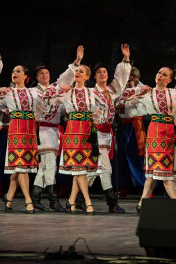 Virsky, Ulusal Akademik Opera ve Bale Tiyatrosu, Kiev, Ukrayna 'nın önde gelen kültür ve sanat kadrolarının Ulusal Akademi' nin ikinci raporlama konserinde bir araya geldi.