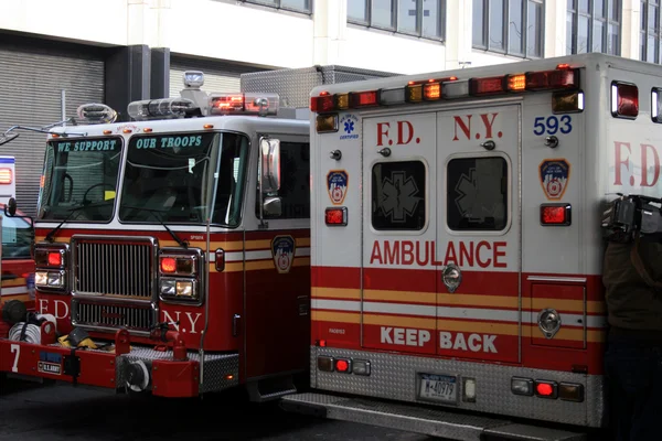 FDNY vehicles — Stock Photo, Image