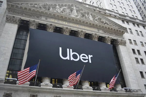 Bannière Uber Sur Bâtiment Bourse New York Célébrant Les Sociétés Photo De Stock