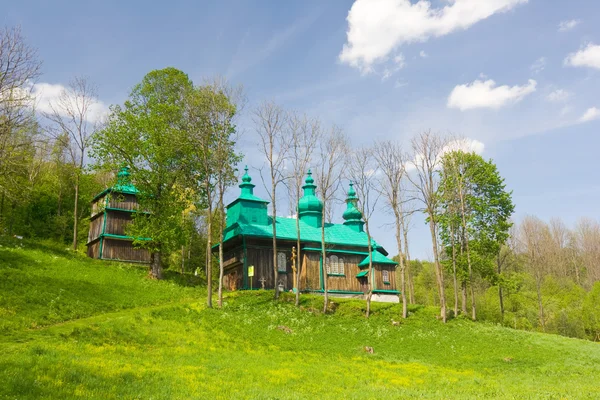 Stará pravoslavná církev v szczawne, beskid niski hory, jihovýchodní p — Stock fotografie