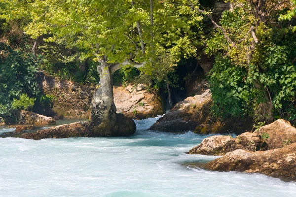 Pohled z vodopádu manavgat v Turecku — Stock fotografie