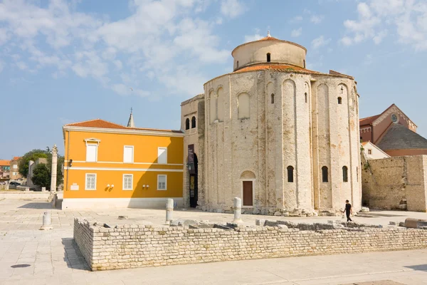 Igreja de S. Donat, um edifício monumental do século IX em Zadar, Croácia — Fotografia de Stock