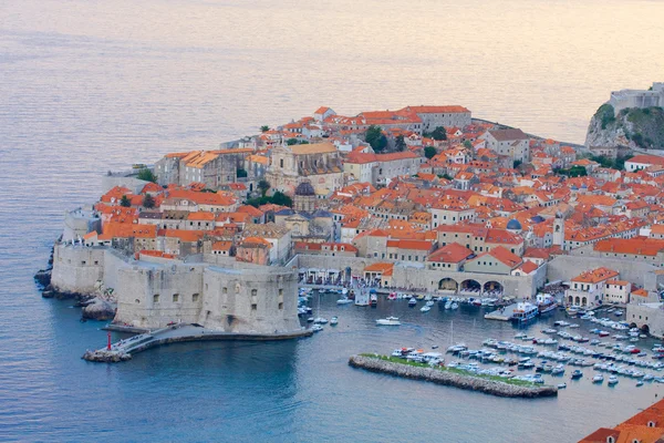 A régi város Dubrovnik este, Horvátország — Stock Fotó