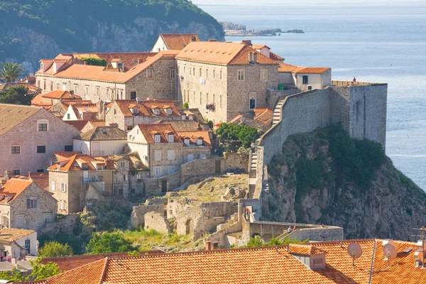 De oude stad van dubrovnik, zonsopgang, 's morgens vroeg, Kroatië — Stockfoto