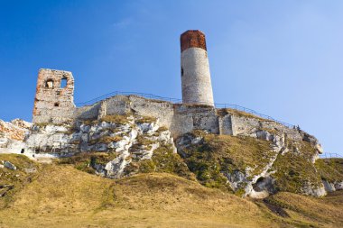 Olsztyn Kalesi - Polonya. jura bölgesindeki Ortaçağ Kalesi