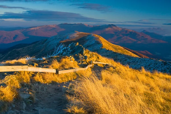 秋季山区 bieszczady，波兰 — 图库照片