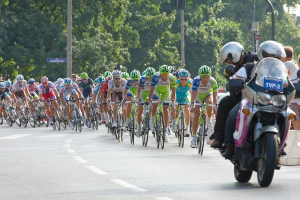 克拉科夫，波兰-8 月 6： 骑自行车游德欧洲投资银行自行车第 7 阶段比赛 8 月 6 日在克拉科夫，波兰 2011 年。tdp 是著名 uci 世界巡演的一部分. — 图库照片