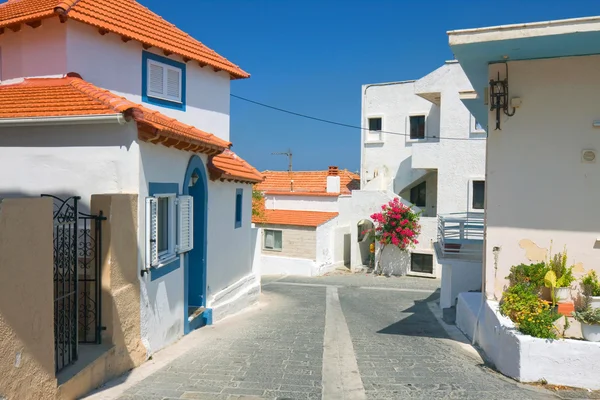 Färg grekiska street, Rhodos, Grekland — Stockfoto