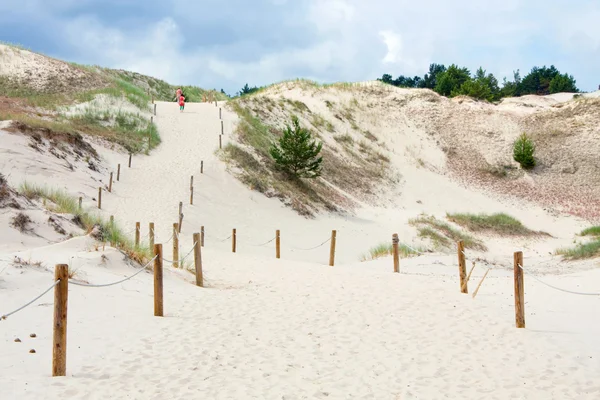 Väg på czolpinska dyn, Östersjön — Stockfoto