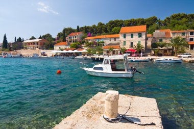 Maslinica, solta Adası, Hırvatistan