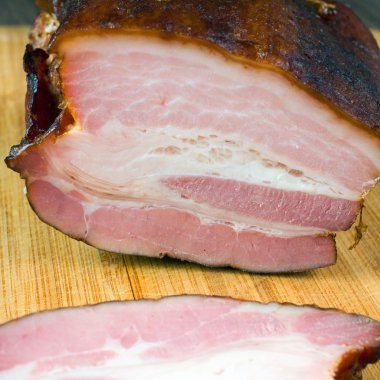 pastırma domuz biber ile kaplanır