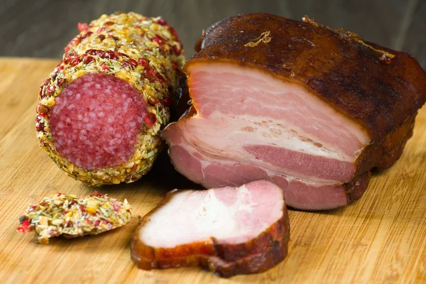 Bacon embrulhado porco com pimenta — Fotografia de Stock