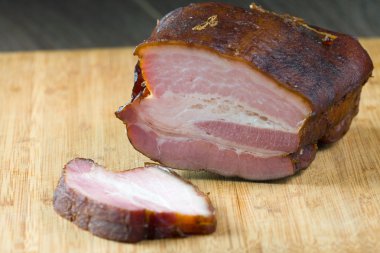 pastırma domuz biber ile kaplanır