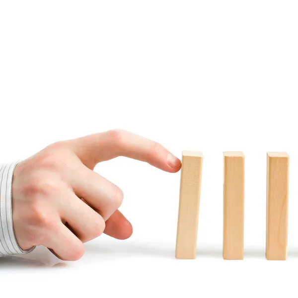 Concept voor oplossing voor een probleem door het stoppen van het domino-effect — Stockfoto