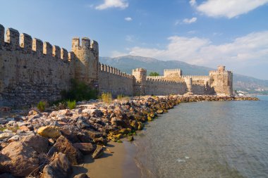 Maumere kale ve denize yakın anamur, Türkiye