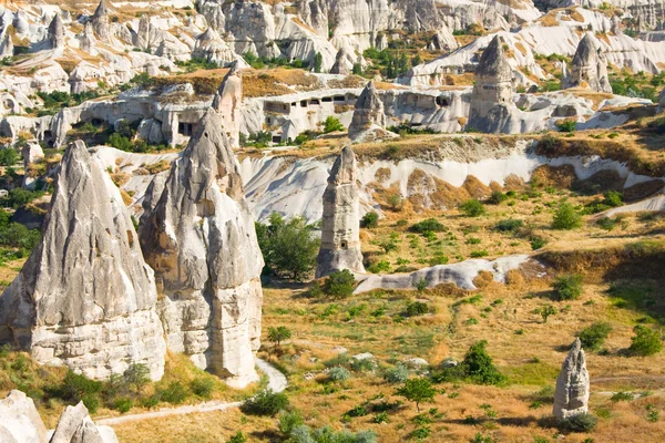 Ortahisar cave city in Capapdocia, Turquía — Foto de Stock