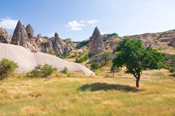 Ortahisar cave city i capapdocia, Turkiet — Stockfoto