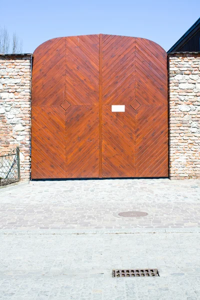 Gate and Driveway — Stock Photo, Image