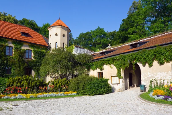 Krakow yakınlarında pieskowa skala Kalesi — Stok fotoğraf