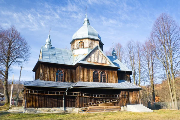 Una vecchia chiesa ortodossa a Chmiel, Bieszczady Mountains — Foto Stock