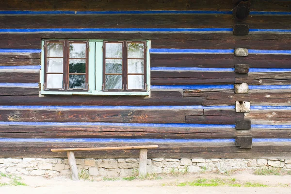Casa antigua abandonada en pueblo, Polonia —  Fotos de Stock