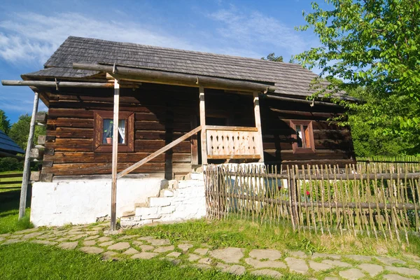 Castello di Stara Lubovna e museo popolare all'aperto, Slovacchia — Foto Stock