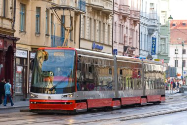 Prague, Çek Cumhuriyeti - Ağustos, 19. tramvay eski Prag üzerinde 19 Ağustos 2009. Prag, Çek Cumhuriyeti'nin başkenti ve en büyük olan