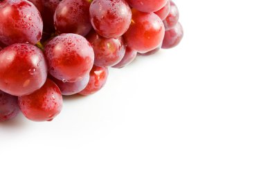 Beyaz arka plan üzerinde izole tatlı pembe üzüm