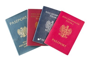 Beyaz arka plan üzerinde Pasaportlar