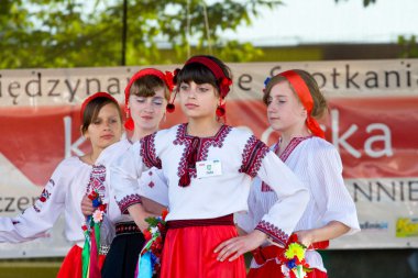 Lochow, Polonya-25 Haziran 2011: Uluslararası Folklor toplantıları 