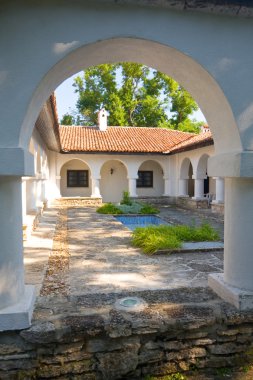 Yüzme havuzlu, balchik, Bulgaristan bahçelerde avlu