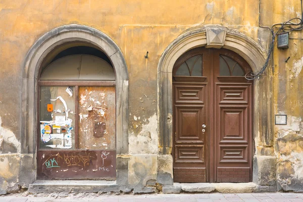 Vecchie porte a Cracovia, Polonia — Foto Stock
