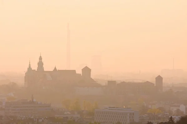 Polen, Krakau, zonsopgang boven wawel heuvel — Stockfoto