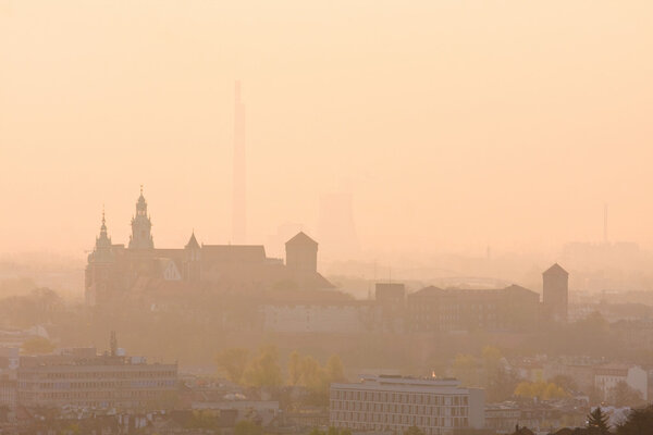 Poland, Krakow, sunrise over Wawel hill