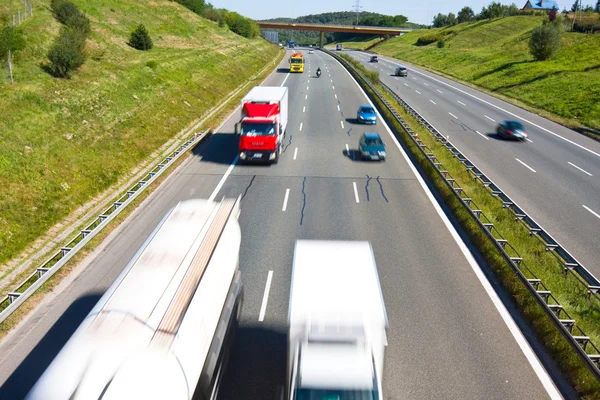 Traffic on a highway — Stock Photo, Image